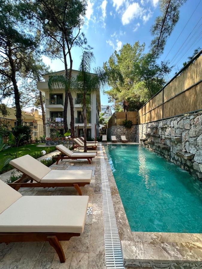 Esmahan Forest And Pool By Zehra Suites 马尔马里斯 外观 照片
